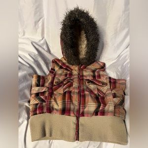 GUC Last Kiss vest. Size XL women’s.